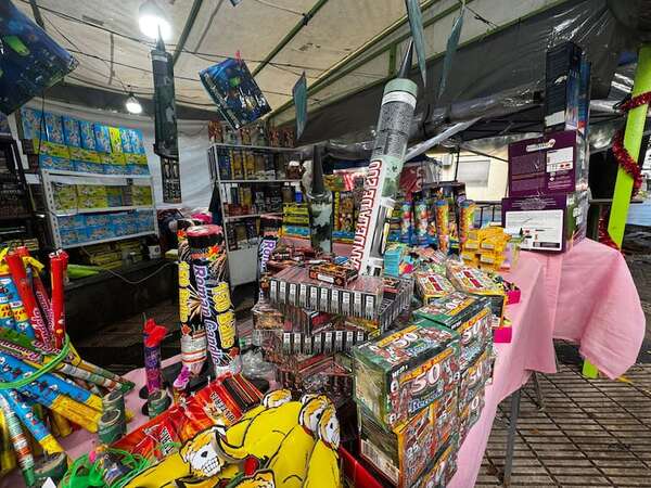 Vendedores de pirotecnia esperan tener buena venta - Nacionales - ABC Color