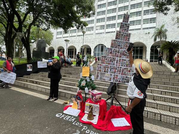 Día del “Lazo Negro”: Coordinadora de abogados denuncia politización de la Justicia - Nacionales - ABC Color