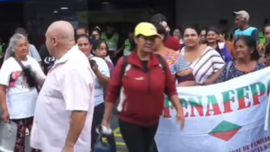 Madres desamparadas reclaman víveres al Gobierno: “Estamos pasando hambre”