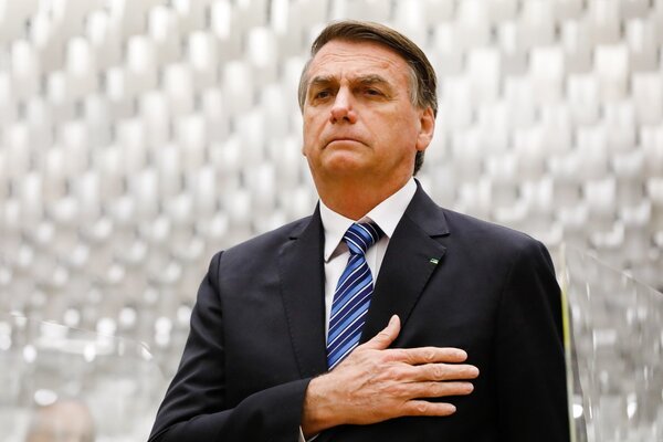 Justicia brasileña autoriza cirugía de Jair Bolsonaro el día de Navidad