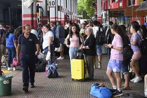 Más de 12.000 personas ya pasaron por la Estación de Buses de Asunción - Nacionales - ABC Color
