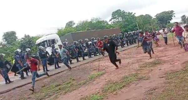 Guajayví: tensión entre indígenas y policías durante el despeje de la ruta PY08 - Nacionales - ABC Color