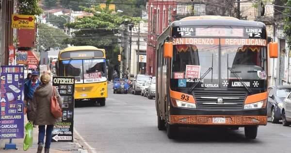 Diario HOY | Gremio denuncia adjudicación irregular de itinerarios sin licitación