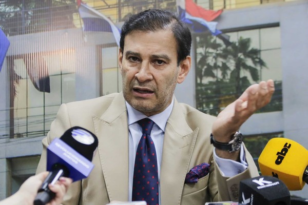 Silvio Ovelar sugiere cambios en el gabinete de Peña