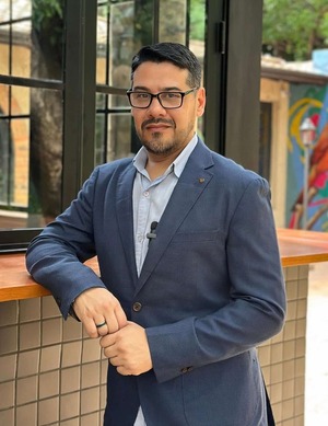 Moda Navidad 2025: Colores y estilos de Milciades Cantero