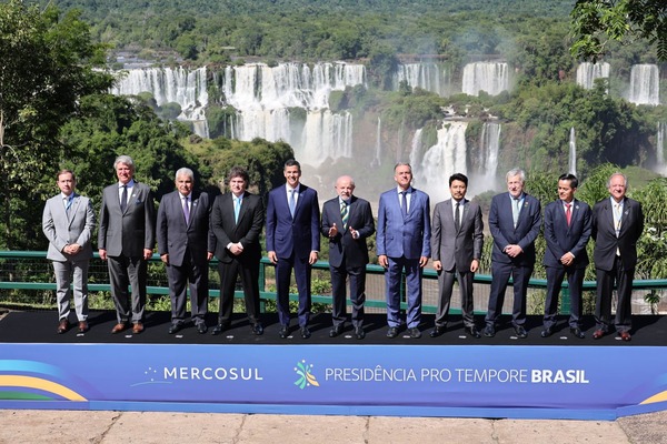 Peña marca un giro histórico en la Cumbre del Mercosur