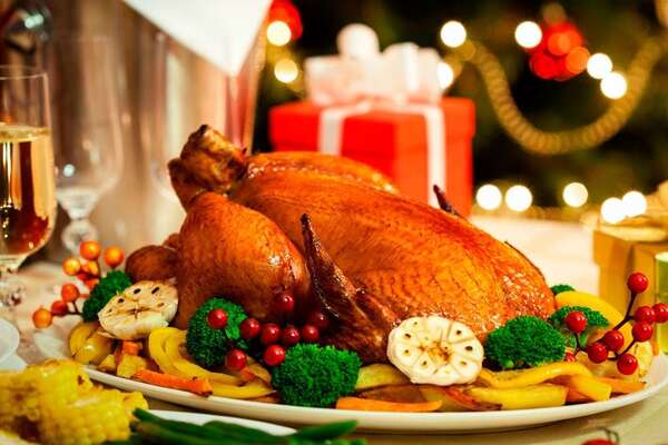 Cómo disfrutar de las comidas de fin de año sin perder el control