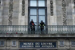 El Louvre instala una reja en la ventana por la que entraron los ladrones