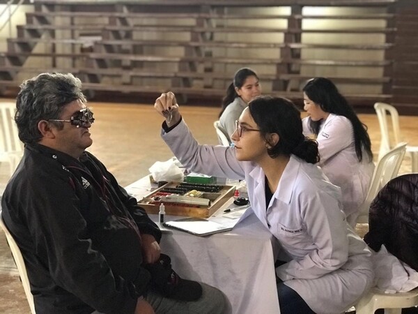 LA GOBERNACIÓN Y  FUNDACIÓN VISIÓN REALIZARON ATENCIONES EN EL NORDESTE DE ITAPÚA