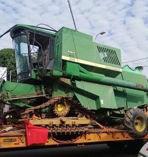 COLUMNA CAE SOBRE UNA CASA Y MATA A UNA MUJER