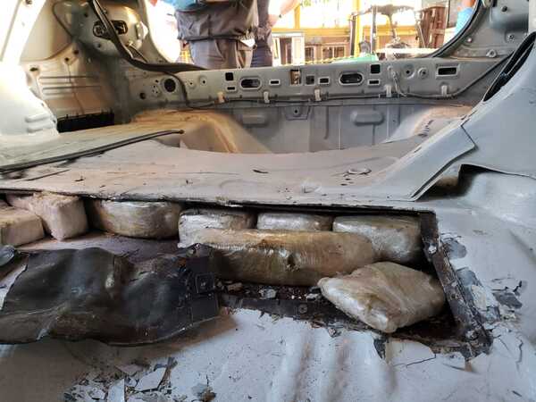 INCAUTARON 30 KILOS DE COCAÍNA EN EN EL PUENTE SAN ROQUE GONZÁLEZ Y DETUVIERON AL CONDUCTOR