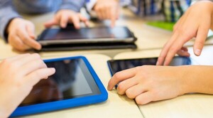 USO EXCESIVO DE LA TECNOLOGÍA EN PANTALLA, UN MAL MODERNO QUE EXPONE A SERIOS DAÑOS VISUALES