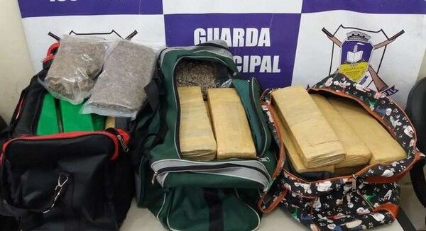 DETUVIERON A DOS BRASILEÑAS CON 30 KILOS DE SKUNK