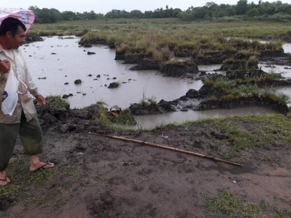 TENÍA SU CELULAR EN EL BOLSILLO Y LE CAYÓ UN RAYO