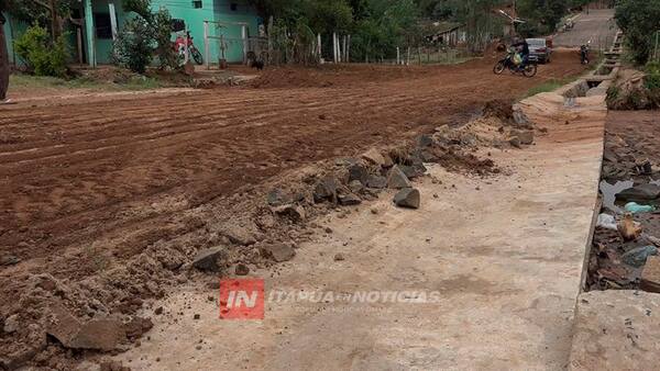 CNEL. BOGADO: ANUNCIAN CONSTRUCCIÓN DE 20 CUADRAS DE EMPEDRADOS.