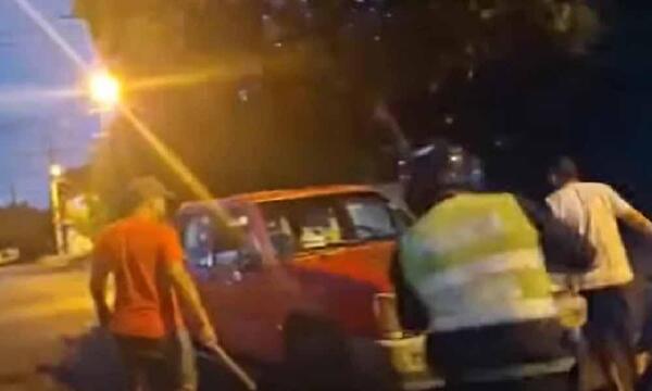 Ebrios golpean a policías y quedan detenidos tras persecución en Fernando de la Mora – Prensa 5