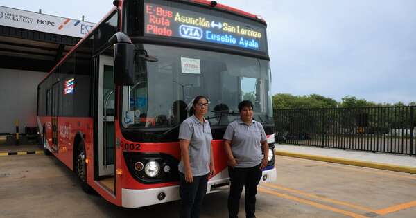 La Nación / Mujeres abren camino en la conducción de buses eléctricos