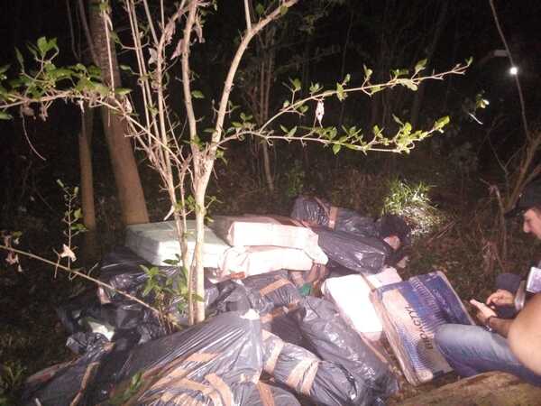 INCAUTAN CASI UNA TONELADA DE MARIHUANA EN NVA. ALBORADA.