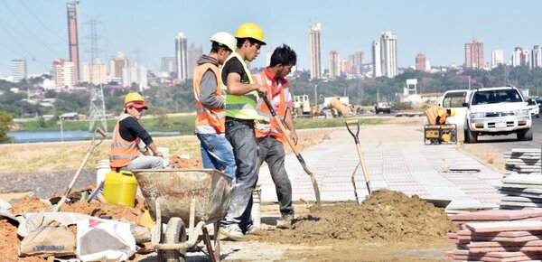 SER ALBAÑIL: SE LLEGA POR NECESIDAD Y GANAN “EL DOBLE” DEL SALARIO MÍNIMO