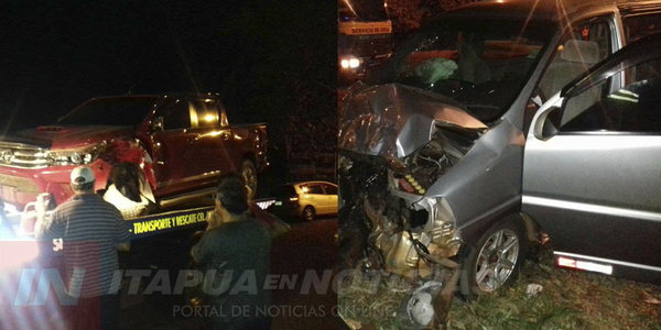 BRUTAL CHOQUE EN EL CRUCE SANTA CLARA DE PIRAPÓ DEJA AL MENOS 10 HERIDOS.