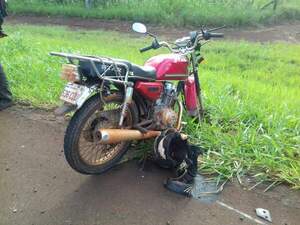 MOTOCICLISTA ES EMBESTIDO SOBRE LA RUTA 6 Y ABANDONADO A SU SUERTE