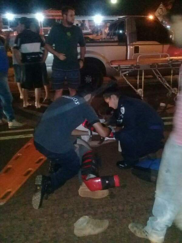 TRIPLE CHOQUE DEJA DOS MOTOCICLISTAS HERIDOS EN MA. AUXILIADORA.