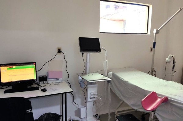 Hospital General de Barrio Obrero recibe ecógrafo portátil de alta complejidad