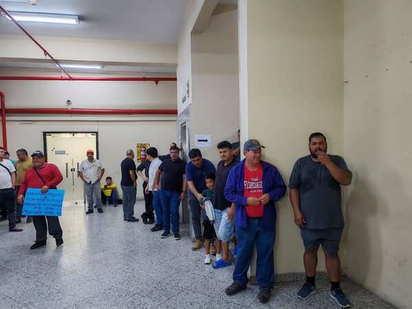 Sindicato de trabajadores del MOPC reclaman pago de viáticos - Nacionales - ABC Color