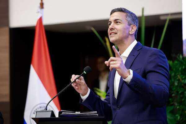 Peña dice que Paraguay tiene la economía más dinámica de la región - Economía - ABC Color