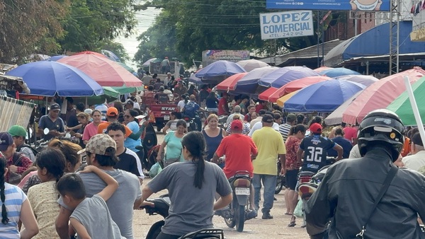 Mercado municipal de Concepción, epicentro del movimiento comercial en la víspera de Navidad - Concepción al Día