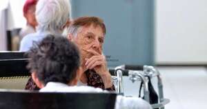 Diario HOY | Abuelos del Complejo Santo Domingo aguardan visita navideña ante abandono familiar