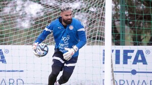 São Paulo ficha a Carlos Coronel