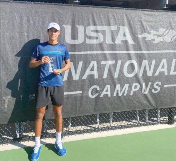 Viaje relámpago de Dani Vallejo a Asunción para celebraciones familiares - La Tribuna