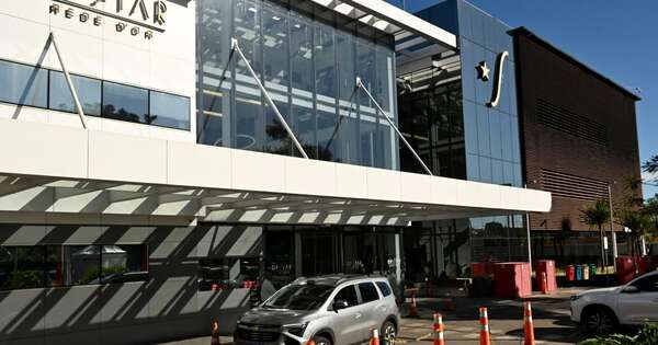 Diario HOY | El expresidente brasileño Bolsonaro sale de prisión e ingresa a hospital para cirugía