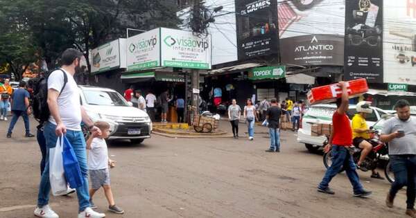 La Nación / Asaltan a dos brasileños en un shopping de CDE