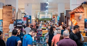 Compras de última hora llenaron centros comerciales