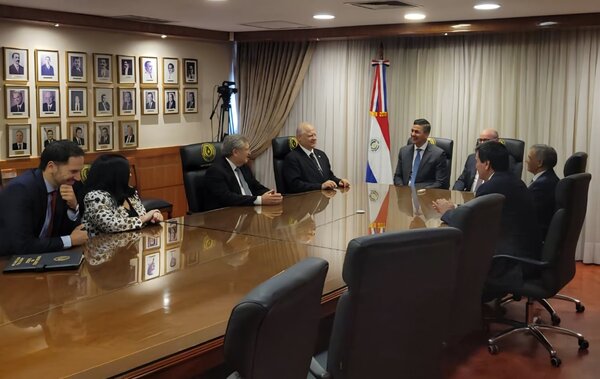 Peña se reunió con ministros para "lavarse la cara", señalan