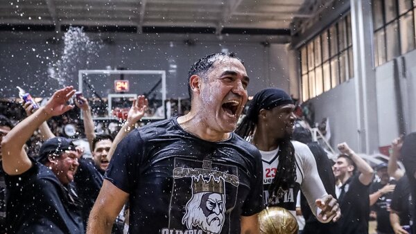 Javier Martínez: “Olimpia tiene estirpe y mística”