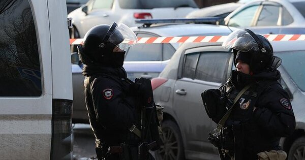 Dos policías y un civil muertos tras explosión de coche bomba en Moscú