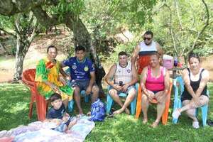 Escasa concurrencia en balnearios y arroyos casi vacíos en Cordillera - Nacionales - ABC Color