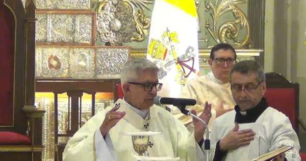 La Nación / Cardenal Martínez destaca la herencia espiritual de Juan Sinforiano Bogarín en misa de Navidad