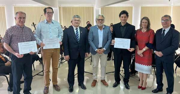 La Nación / Rindieron tributo al centenario de la guarania en El Cabildo