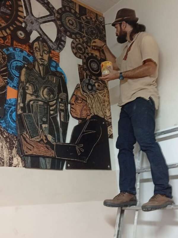 Intercambio latinoamericano: Joel Riveros y la técnica del xilomural en Buenos Aires - Artes Plásticas - ABC Color