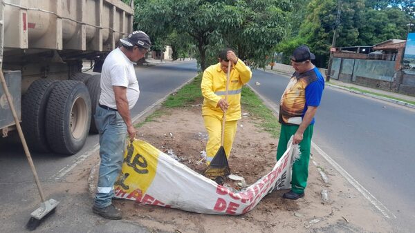 Popular / Un montón de basura ojeipe'a de la capital tras la navidad