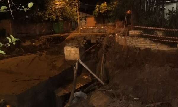 Obras inconclusas de Nenecho son un peligro para el tránsito - Nacionales - ABC Color