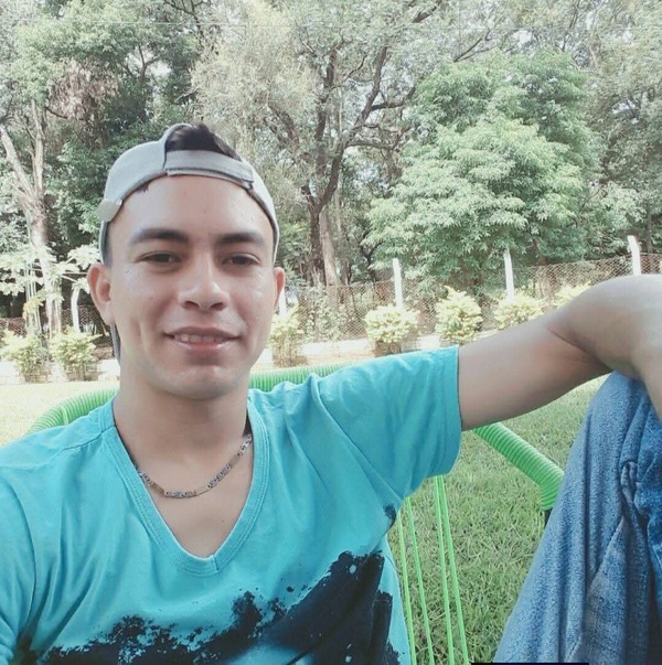 Popular / Joven mecánico fue atacado por un alacrán y está internado