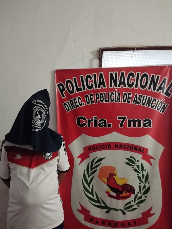 Popular / “Francisquito” detenido con cuchillos en Kambala