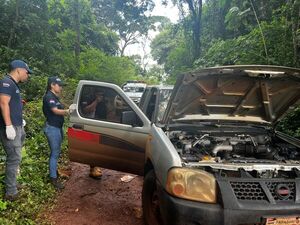 RECUPERAN CAMIONETA ROBADA A PAREJA ALEMANA EN ENCARNACIÓN