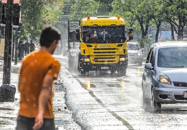 Anuncian ola de calor y humedad con alerta de tormentas para este fin de semana  - La Tribuna