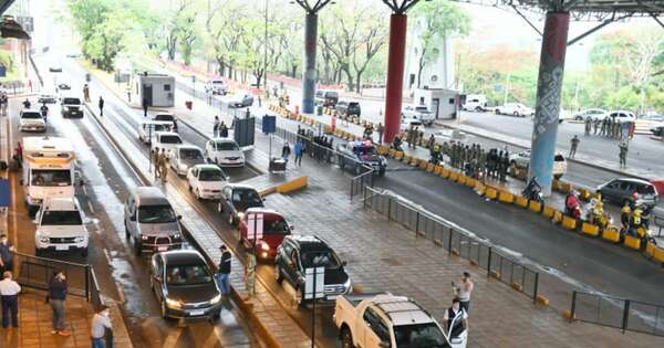 Diario HOY | Emiten recomendaciones para viajes internacionales por fin de año